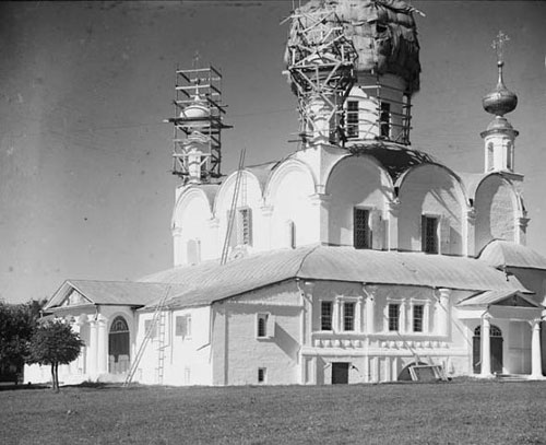 Монастырская церковь в г.Александрове. 1910 г.